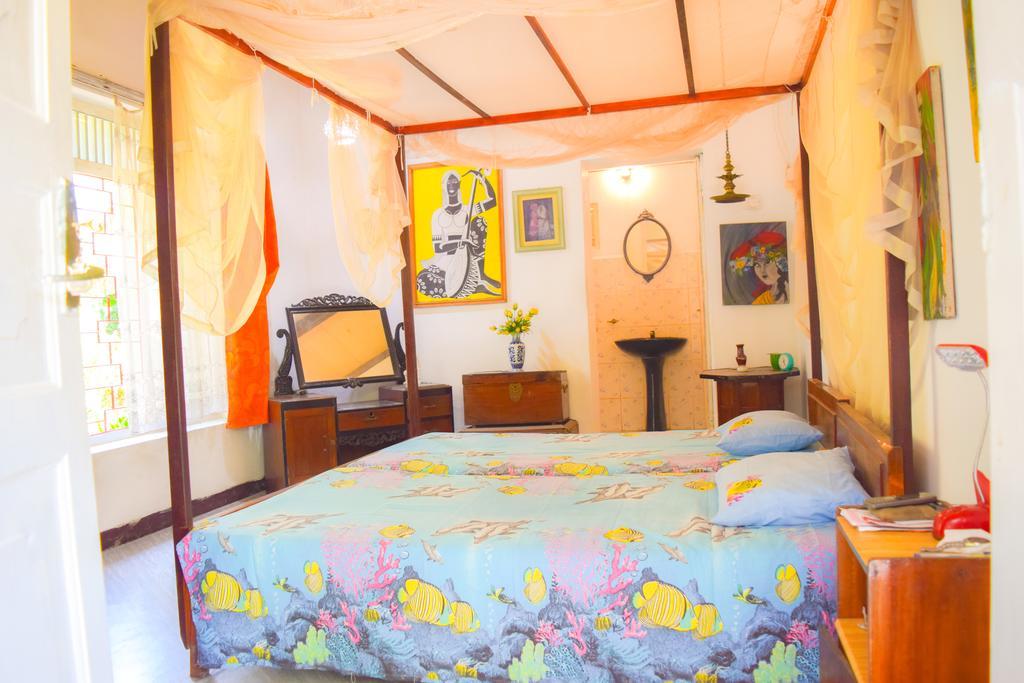 Shammie Guest House Hikkaduwa Esterno foto