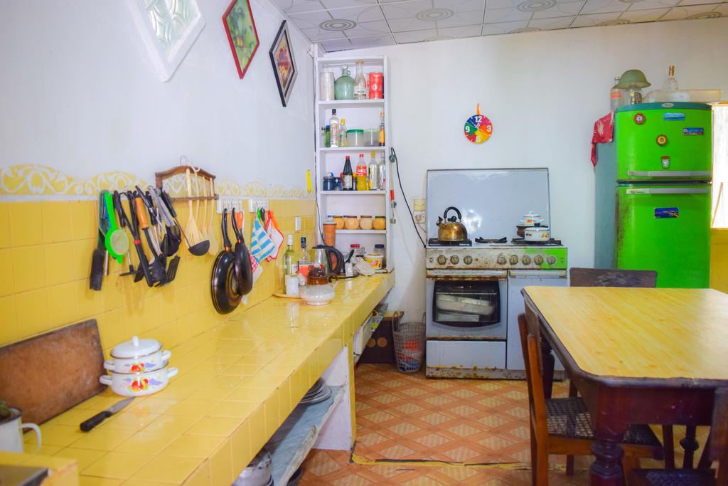 Shammie Guest House Hikkaduwa Esterno foto